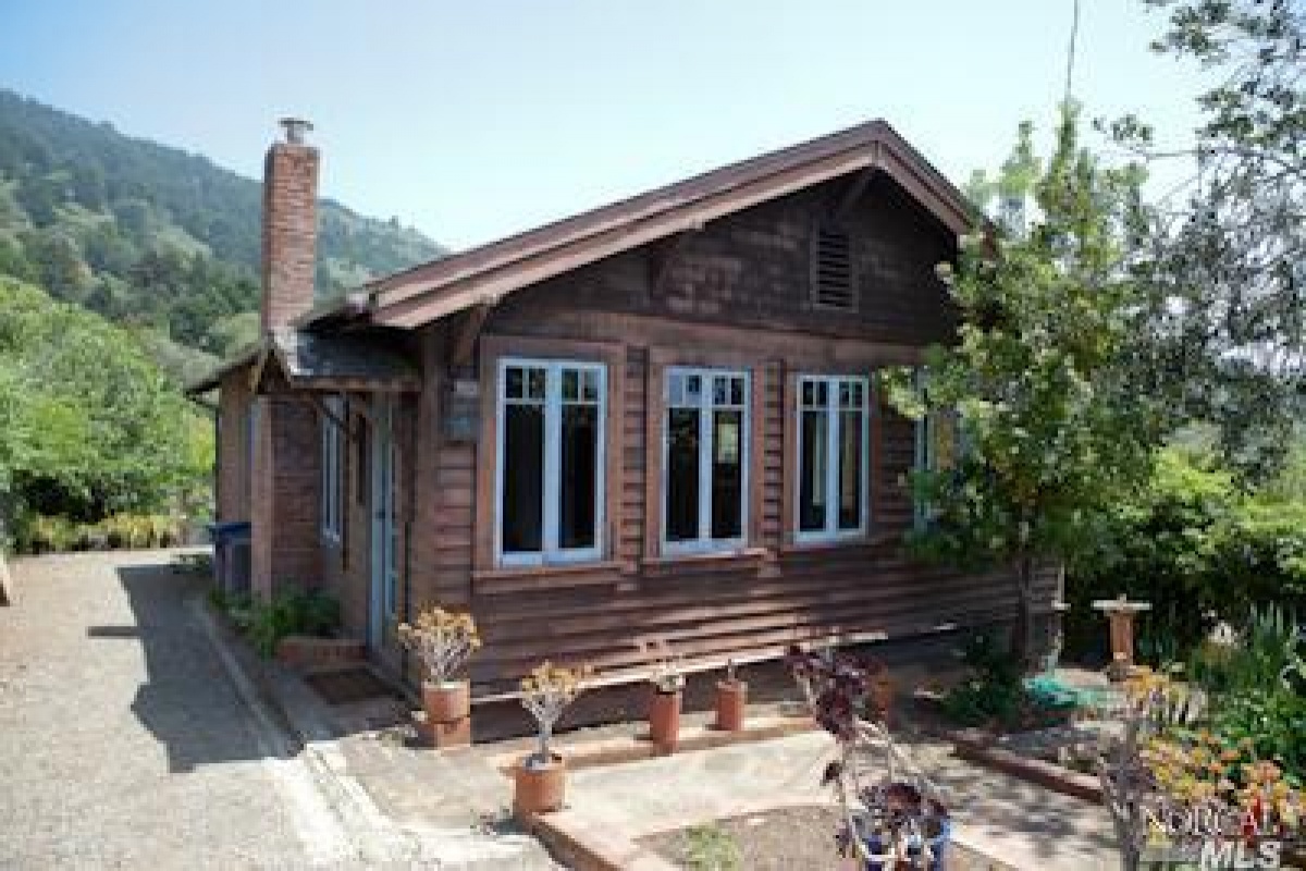 Stinson Beach,California,94970,2 Bedrooms Bedrooms,4 Rooms Rooms,1 BathroomBathrooms,Single Family Home,Laurel Avenue,1020