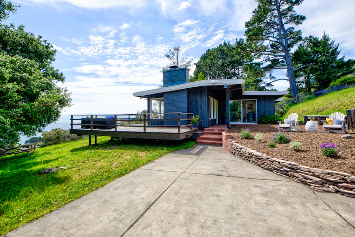 Stinson Beach,94970,2 Bedrooms Bedrooms,4 Rooms Rooms,1 BathroomBathrooms,Single Family Home,Avenida Las Baulinas,1035